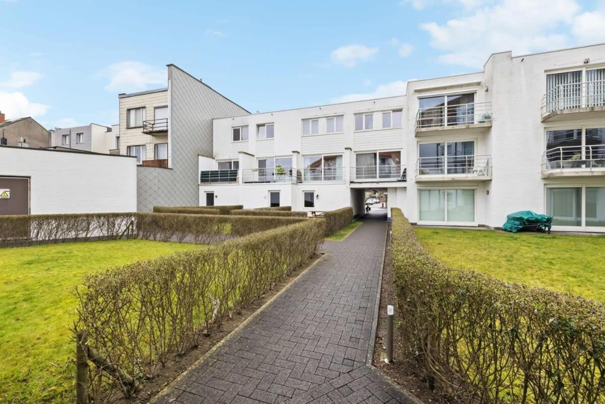 Beautiful Bel-Etage In Blankenberge Apartment Bagian luar foto