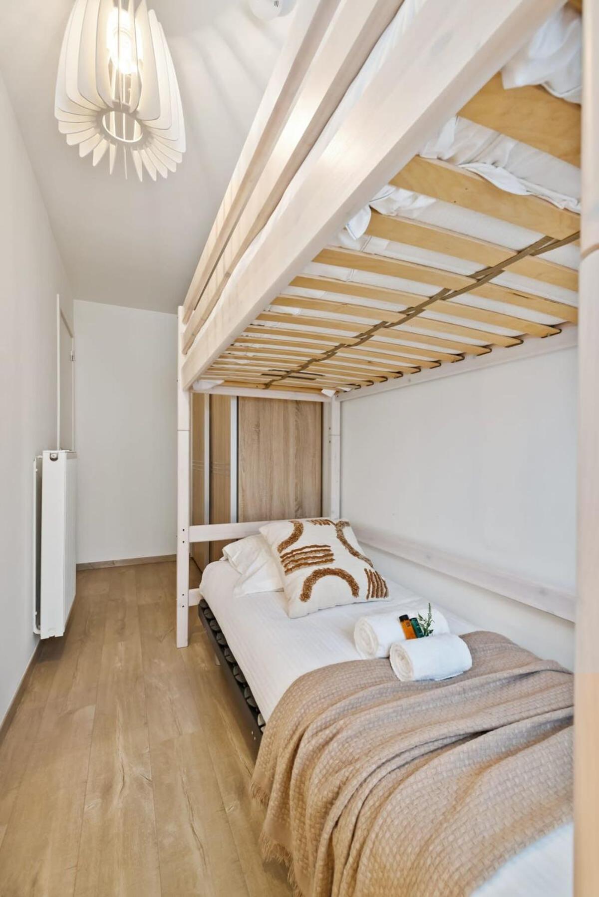 Beautiful Bel-Etage In Blankenberge Apartment Bagian luar foto